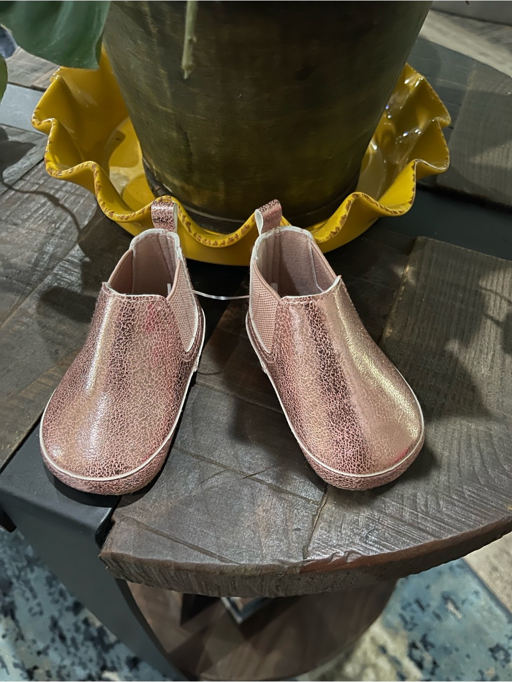 Old Navy Kids Metallic Rose Gold Slip-On Boots